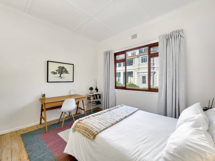 To Let 2 Bedroom Property for Rent in Green Point Western Cape